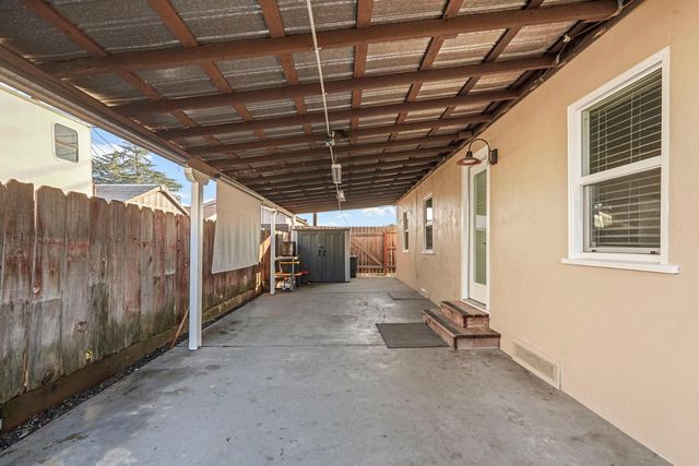 3512 Riverside Dr, Riverbank, CA 95367