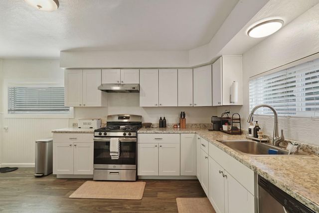 3512 Riverside Dr, Riverbank, CA 95367