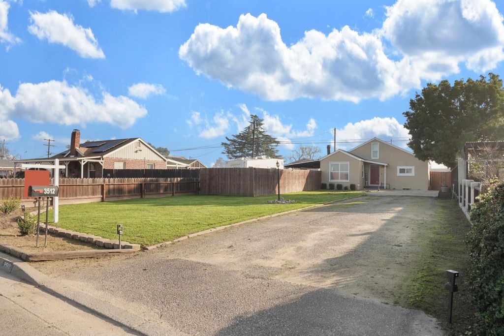 3512 Riverside Dr, Riverbank, CA 95367