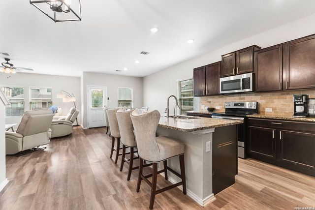 245 HANOVER PL, Cibolo, TX 78108