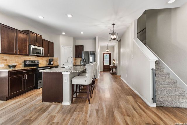 245 HANOVER PL, Cibolo, TX 78108