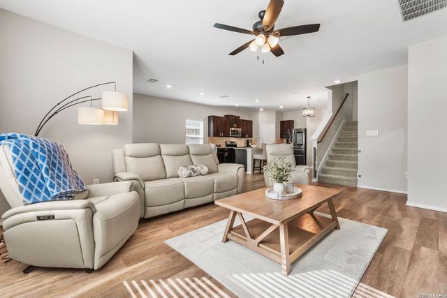 245 HANOVER PL, Cibolo, TX 78108