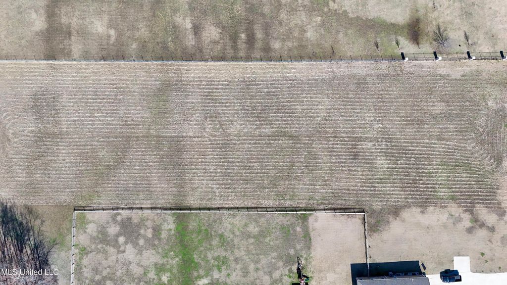 Deer Creek, Byhalia, MS 38611 — photo 5