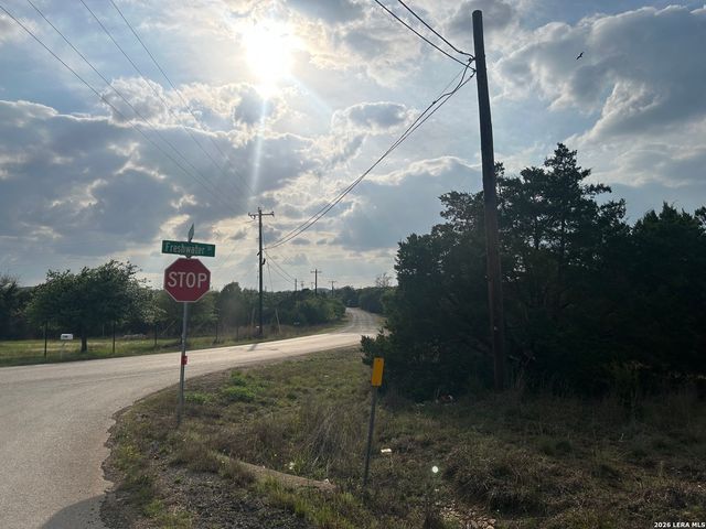 1015 Grassland, Bulverde, TX 78163