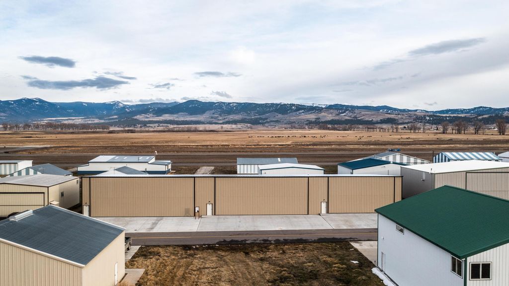 200 Airport Road E-154s, E-176s, E-196s, Hamilton, MT 59840 photo 4