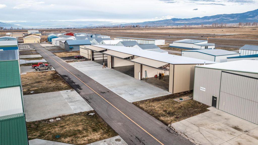 200 Airport Road E-154s, E-176s, E-196s, Hamilton, MT 59840 photo 5