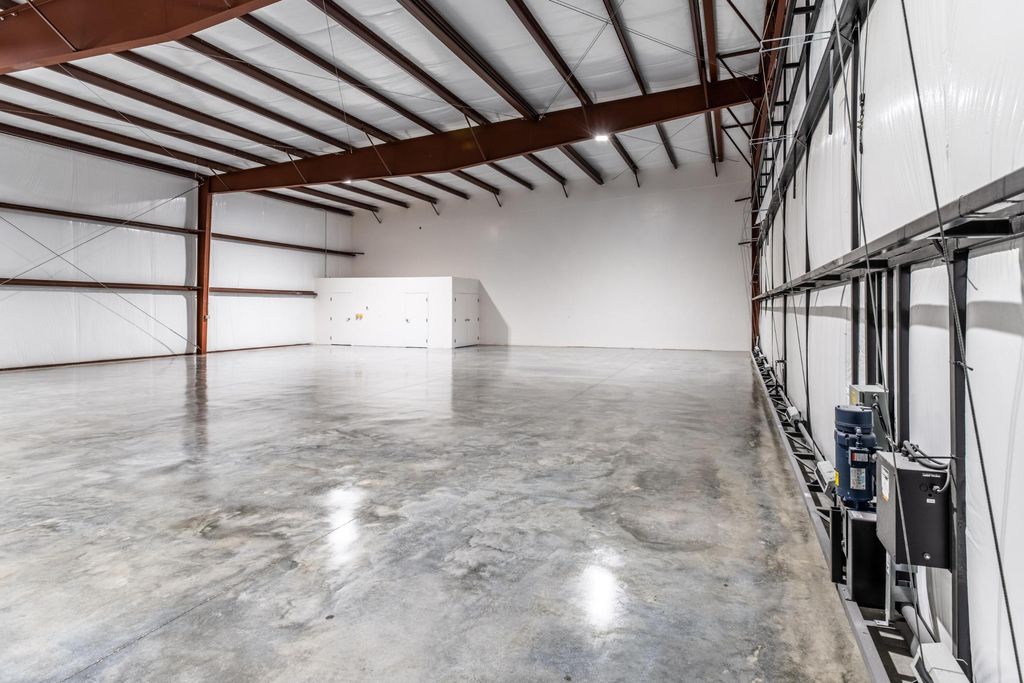 200 Airport Road E-154s, E-176s, E-196s, Hamilton, MT 59840 photo 6