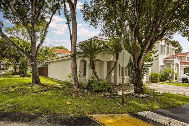 16525 SW 97th Ter, Miami, FL 33196