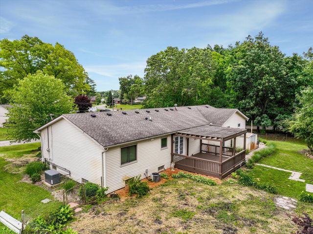 3941 Loch Drive, Highland Twp, MI 48357
