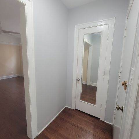 5632 N Rockwell Street, Chicago, IL 60659