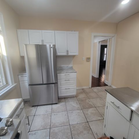 5632 N Rockwell Street, Chicago, IL 60659
