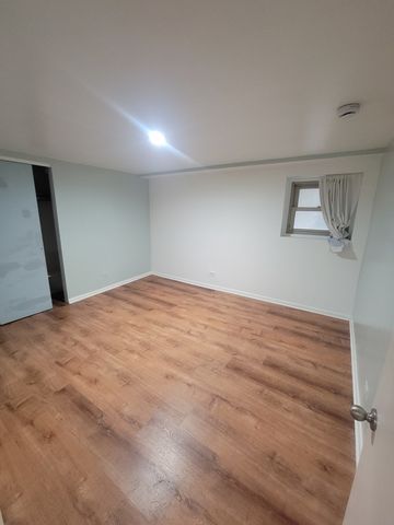 5632 N Rockwell Street, Chicago, IL 60659