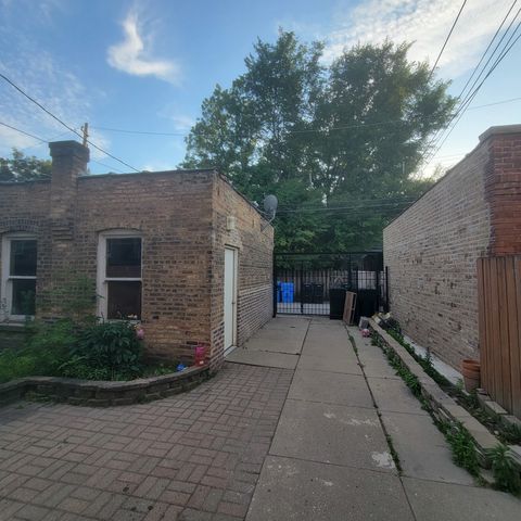 5632 N Rockwell Street, Chicago, IL 60659