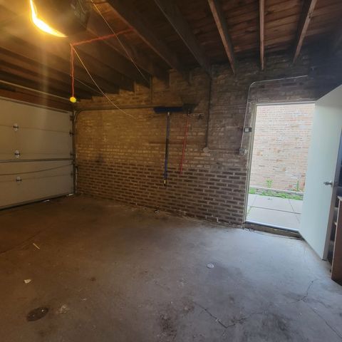 5632 N Rockwell Street, Chicago, IL 60659