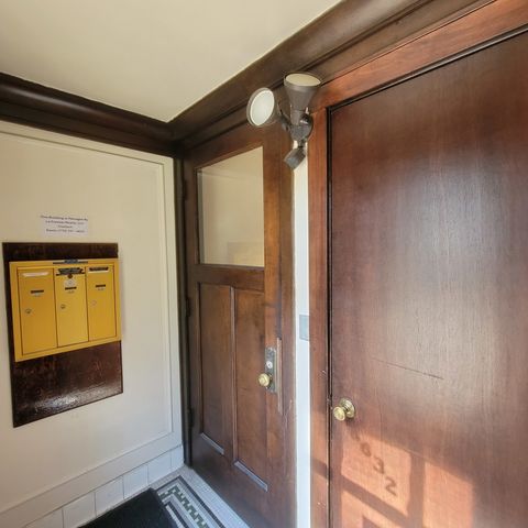 5632 N Rockwell Street, Chicago, IL 60659