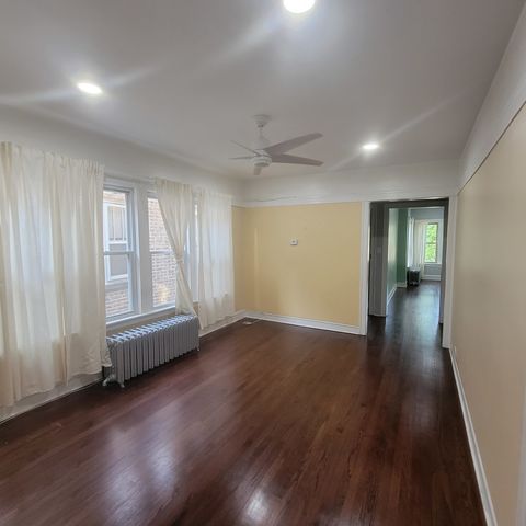 5632 N Rockwell Street, Chicago, IL 60659