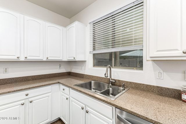 28384 N DESERT NATIVE Street, San Tan Valley, AZ 85143