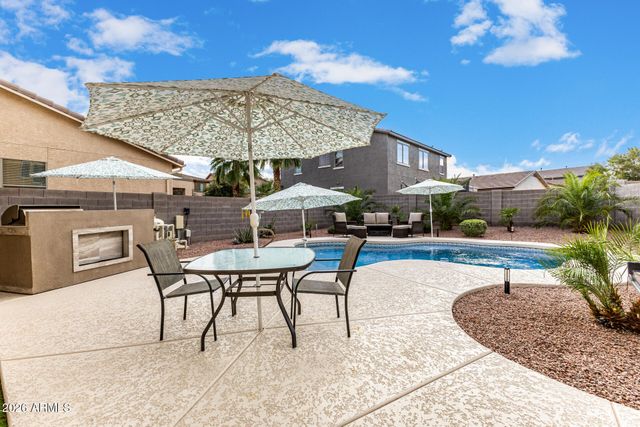 28384 N DESERT NATIVE Street, San Tan Valley, AZ 85143