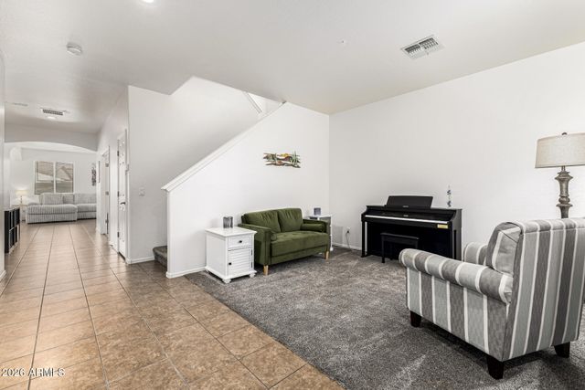 28384 N DESERT NATIVE Street, San Tan Valley, AZ 85143