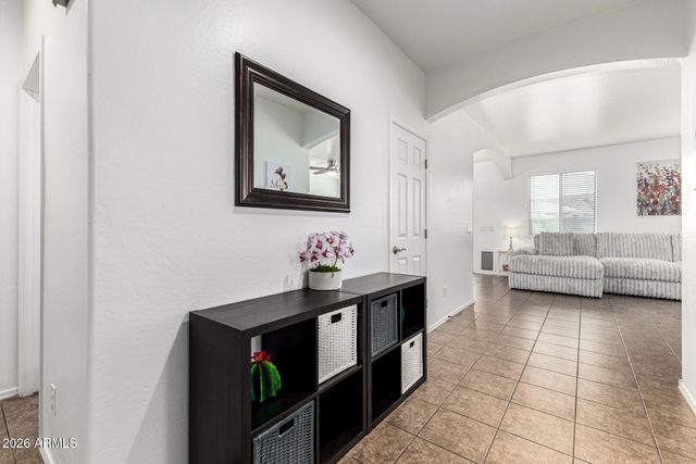 28384 N DESERT NATIVE Street, San Tan Valley, AZ 85143