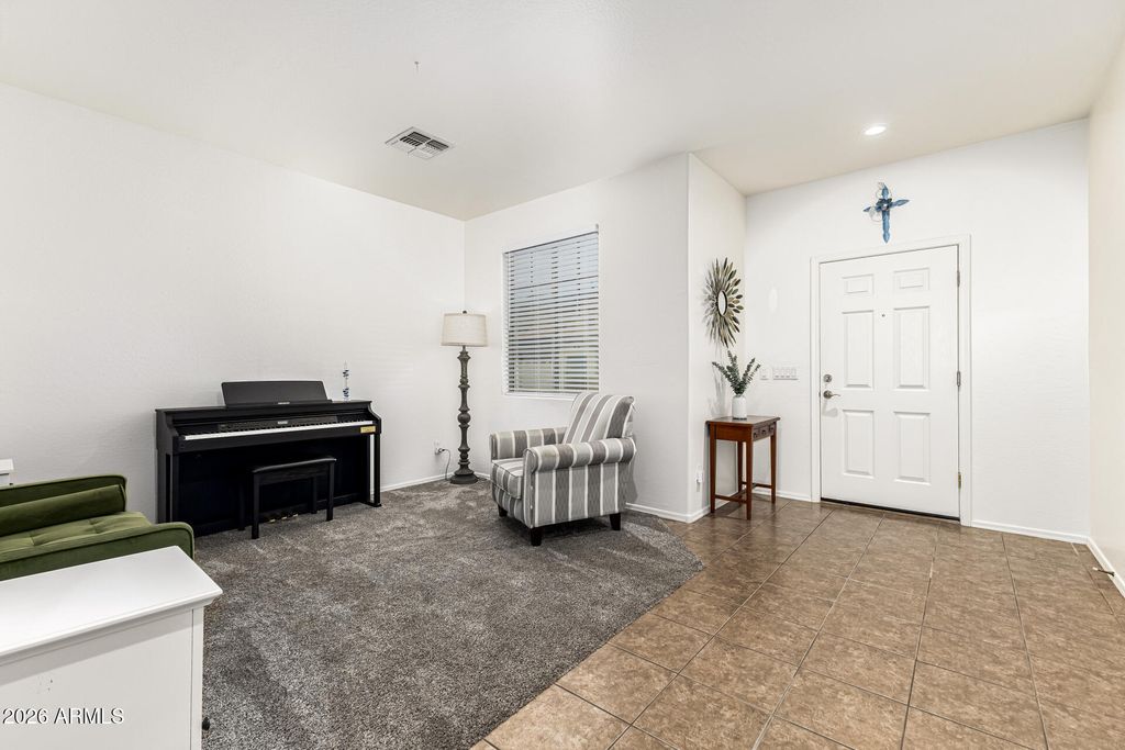 28384 N DESERT NATIVE Street, San Tan Valley, AZ 85143 — photo 5