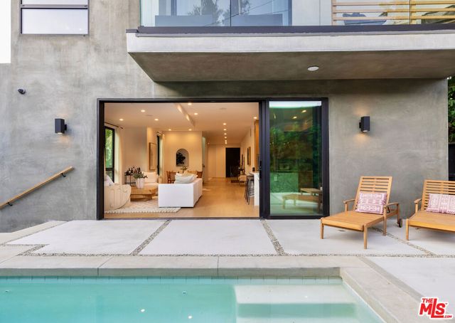 9064 Harland Avenue, West Hollywood, CA 90069