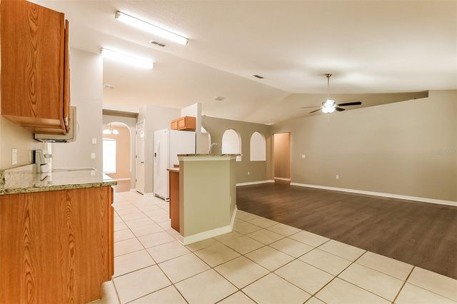 949 CASCADES PARK TRAIL, Deland, FL 32720