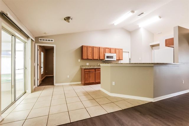 949 CASCADES PARK TRAIL, Deland, FL 32720