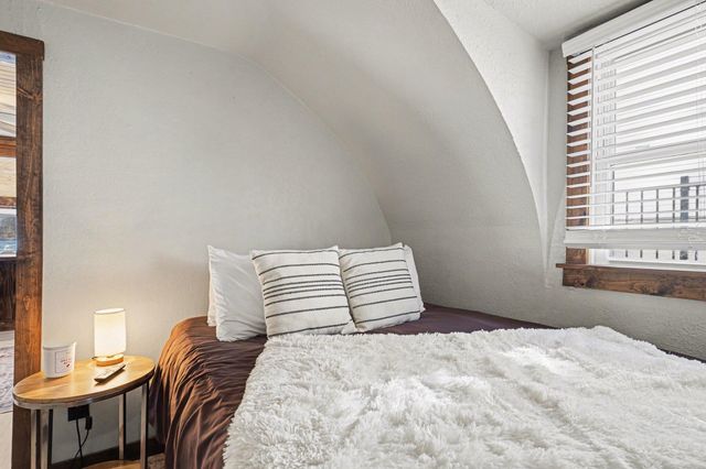 642 Swains Lake Drive, Pulaski Twp, MI 49237