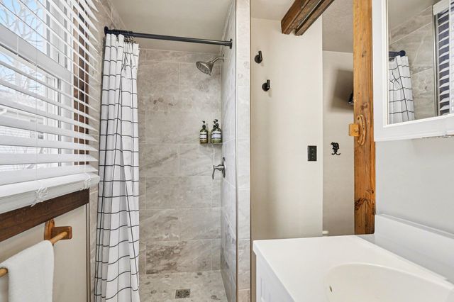 642 Swains Lake Drive, Pulaski Twp, MI 49237