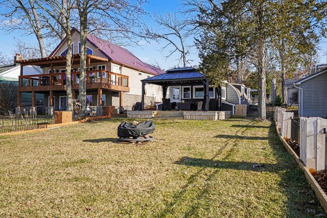 642 Swains Lake Drive, Pulaski Twp, MI 49237