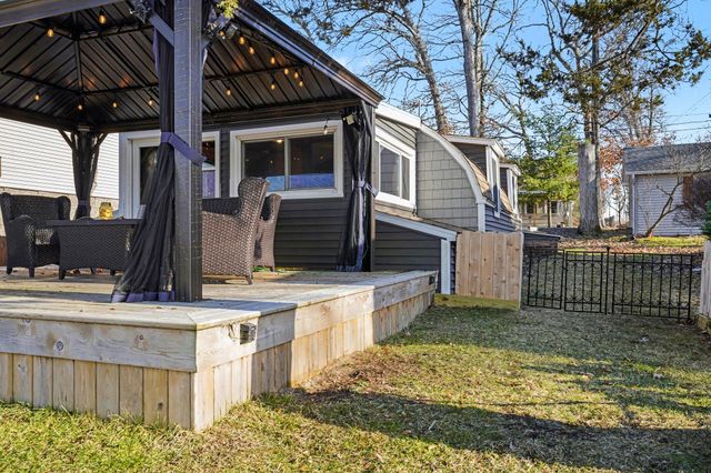 642 Swains Lake Drive, Pulaski Twp, MI 49237