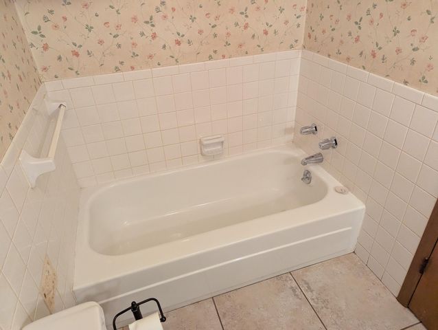 1425 E Downing Street, Springfield, MO 65804