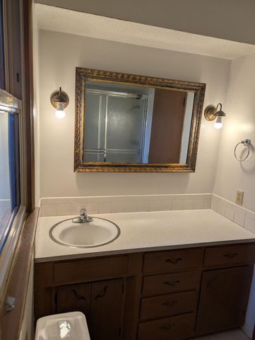 1425 E Downing Street, Springfield, MO 65804