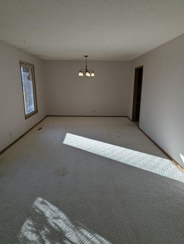 1425 E Downing Street, Springfield, MO 65804