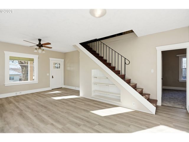 923 FULTON St, Wasco, OR 97065