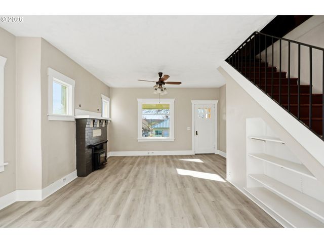 923 FULTON St, Wasco, OR 97065