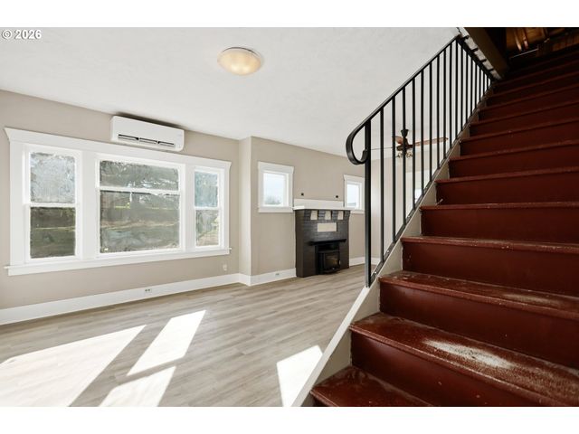 923 FULTON St, Wasco, OR 97065