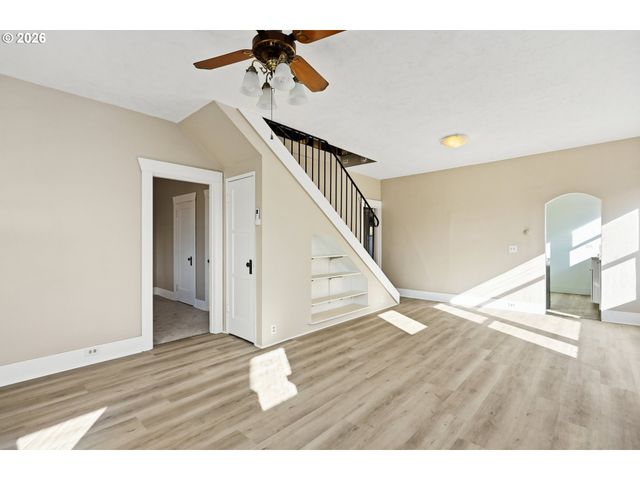 923 FULTON St, Wasco, OR 97065