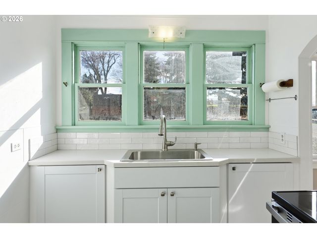 923 FULTON St, Wasco, OR 97065