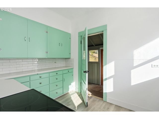 923 FULTON St, Wasco, OR 97065