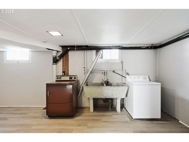 923 FULTON St, Wasco, OR 97065