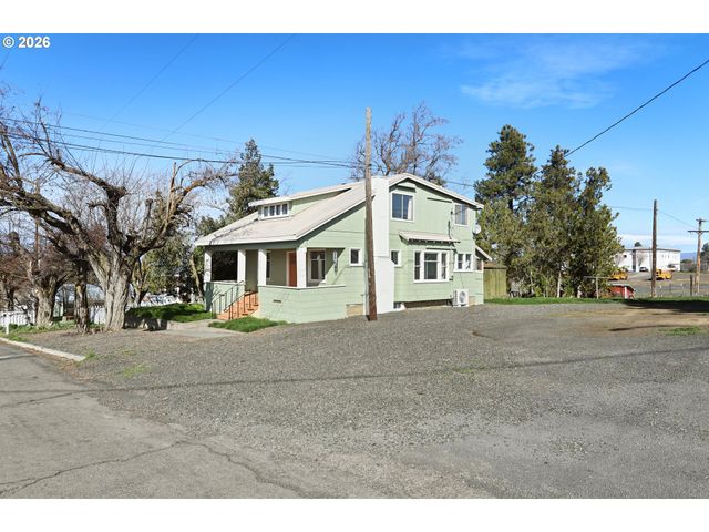 923 FULTON St, Wasco, OR 97065