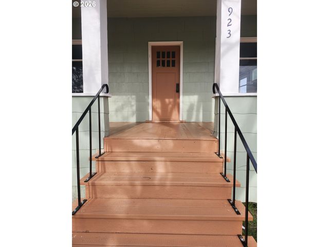 923 FULTON St, Wasco, OR 97065