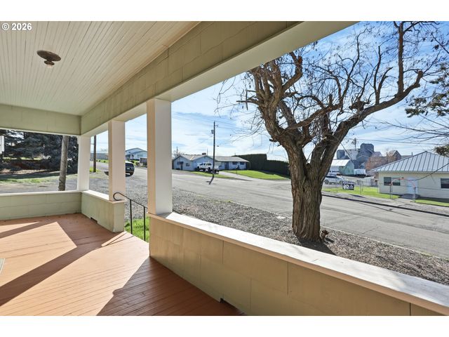 923 FULTON St, Wasco, OR 97065
