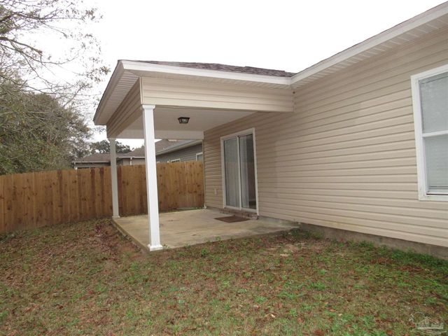 608 Saleta St, Pensacola, FL 32534