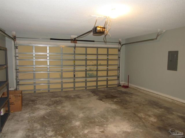 608 Saleta St, Pensacola, FL 32534