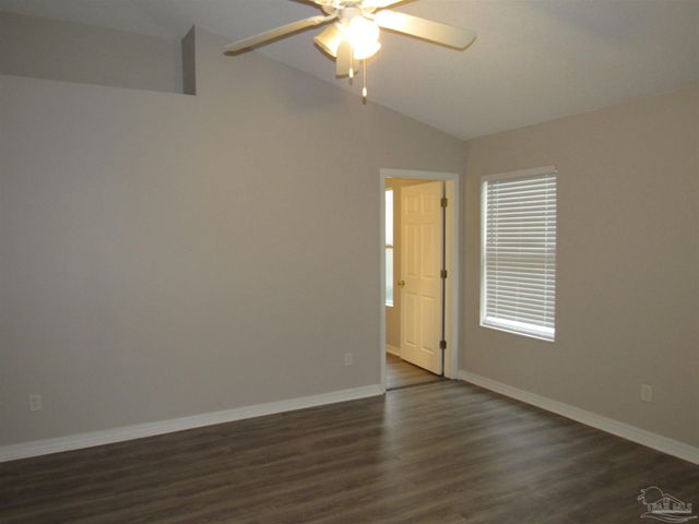 608 Saleta St, Pensacola, FL 32534