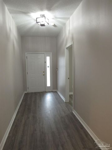 608 Saleta St, Pensacola, FL 32534