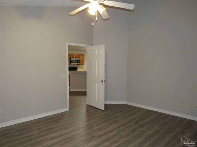 608 Saleta St, Pensacola, FL 32534